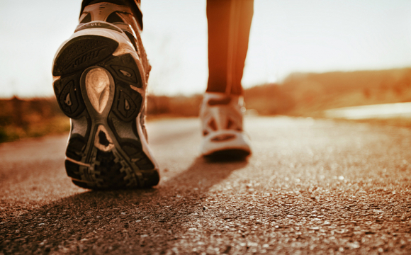 Середня швидкість людини: при ходьбі або бігу