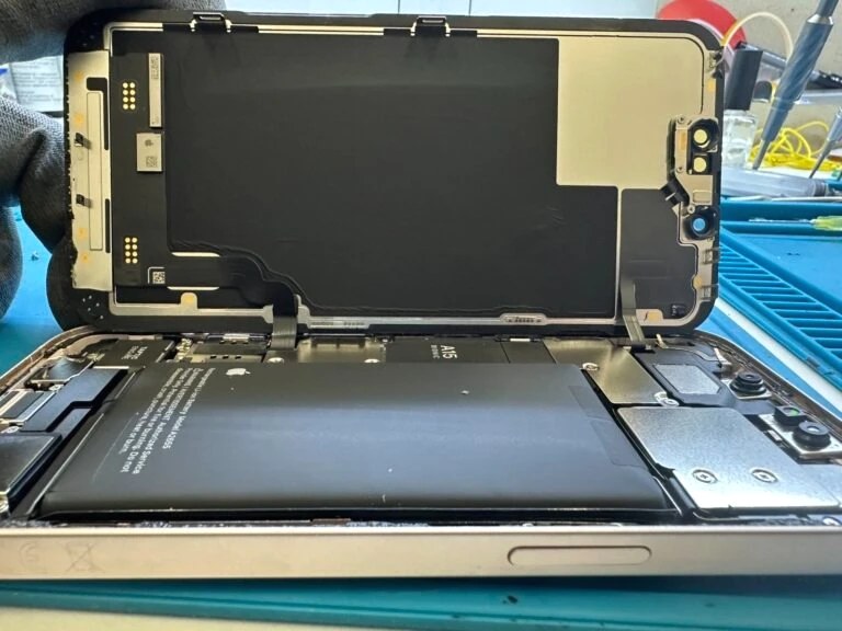 Ремонт iPhone – які поломки потребують термінового звернення в сервіс?